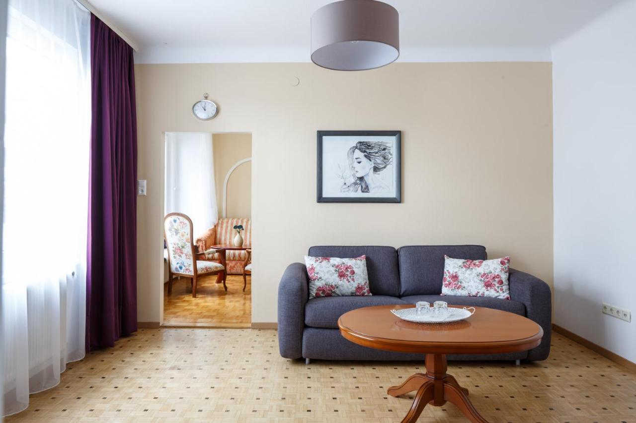 Laubenhof Guest house Moerbisch Am See